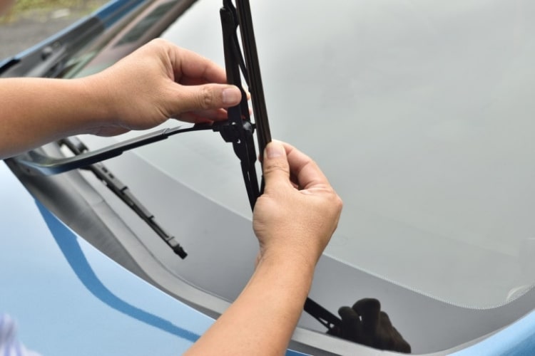 You don’t need to set aside a lot of time to replace windshield wipers as this can be done fairly quickly.